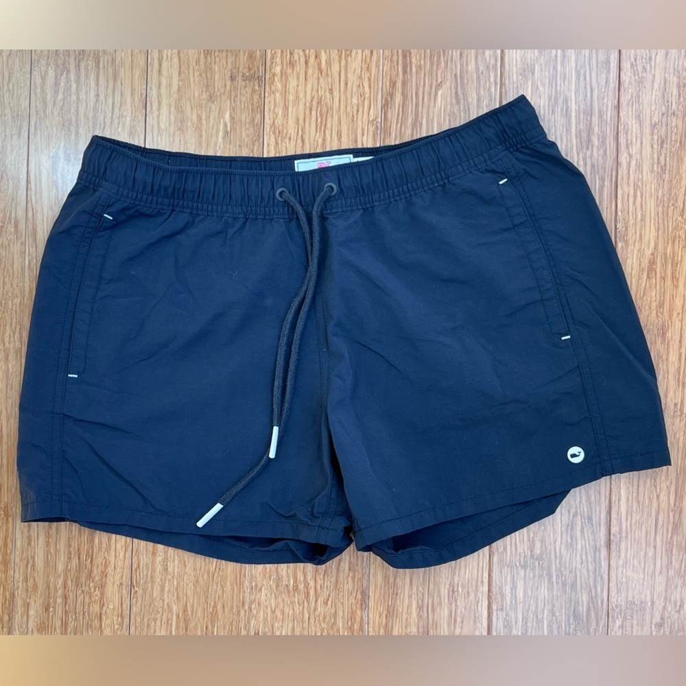 Vineyard vines performance womens athletic shorts size XS black. 1634